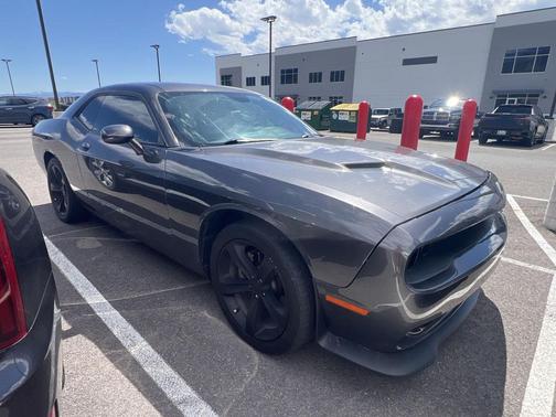 Granite Pearlcoat 2016 Dodge Challenger SXT