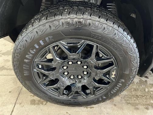 2024 GMC HUMMER EV SUV 2X