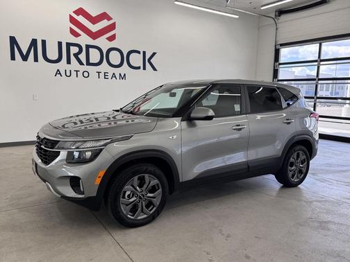 Steel Gray 2026 Kia Seltos LX