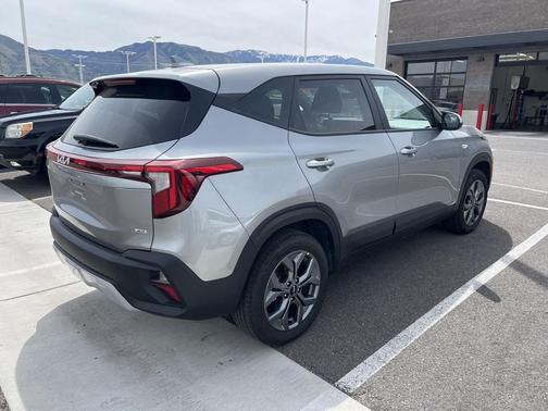 Steel Gray 2026 Kia Seltos LX