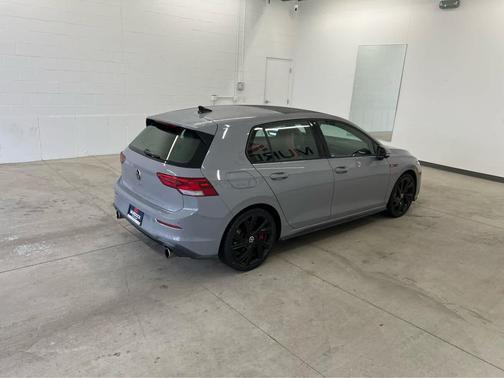 2023 Volkswagen Golf GTI 2.0T SE DSG