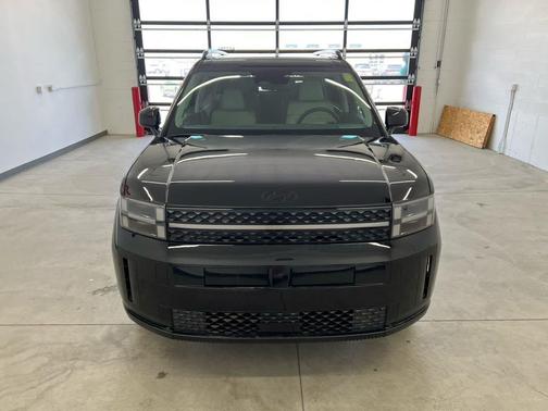 Phantom Black 2025 Hyundai SANTA FE Calligraphy