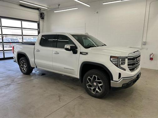 2022 GMC Sierra 1500 SLT