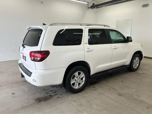 2018 Toyota Sequoia SR5