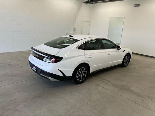 Serenity White 2026 Hyundai SONATA Hybrid Base