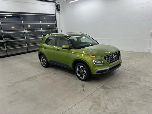 2023 Hyundai VENUE SEL