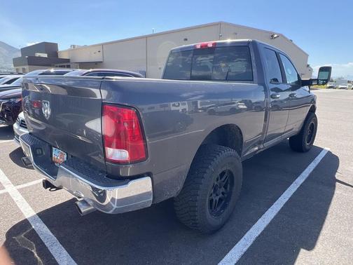 Granite Crystal Metallic Clearcoat 2016 RAM 1500 Big Horn