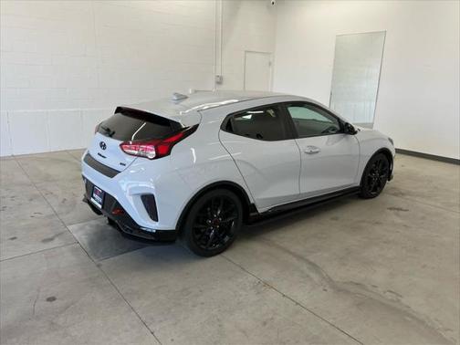 2020 Hyundai Veloster Base