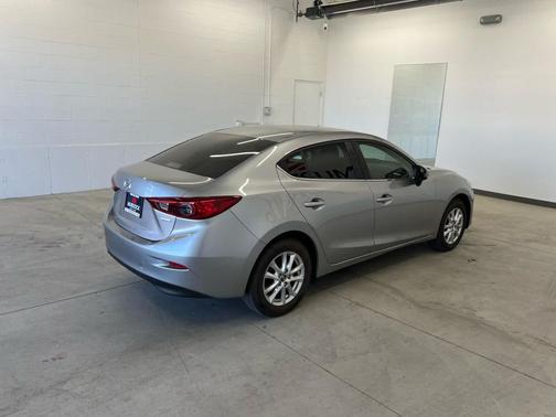 2016 Mazda Mazda3 i Sport