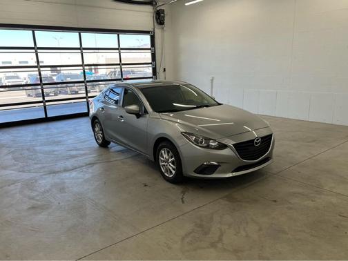 2016 Mazda Mazda3 i Sport