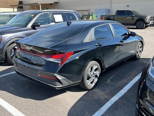 Abyss Black 2025 Hyundai ELANTRA Sport