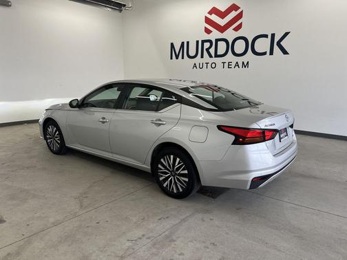 Brilliant Silver Metallic 2024 Nissan Altima 2.5 SV