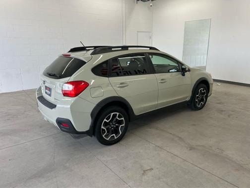 Desert Khaki 2016 Subaru Crosstrek 2.0i Premium