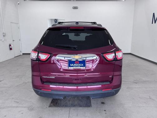 Siren Red Tintcoat 2017 Chevrolet Traverse 1LT