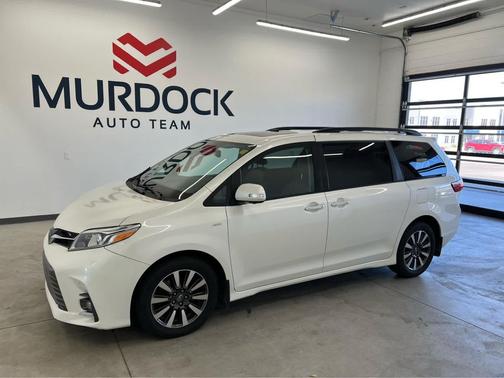 2018 Toyota Sienna XLE Premium