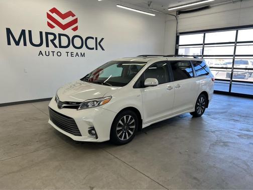 2018 Toyota Sienna XLE Premium