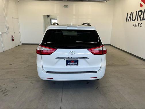 2018 Toyota Sienna XLE Premium