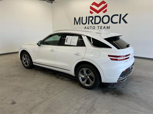 Uyuni White 2026 Genesis GV70 2.5T