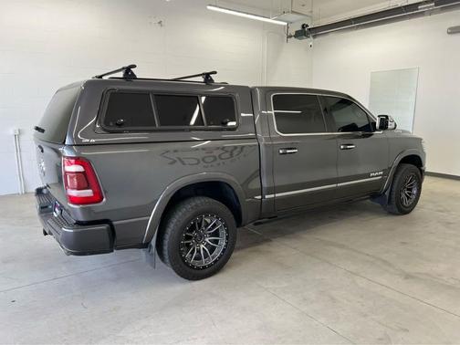 Granite Crystal Metallic Clearcoat 2020 RAM 1500 Limited