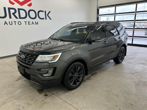 Magnetic Metallic 2017 Ford Explorer XLT