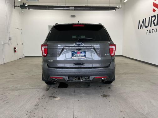 Magnetic Metallic 2017 Ford Explorer XLT