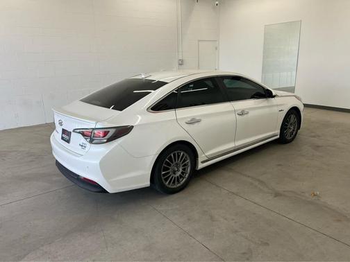Diamond White Pearl 2016 Hyundai Sonata Plug-In Hybrid Limited