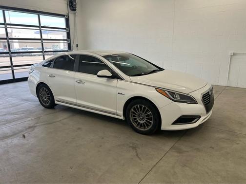 Diamond White Pearl 2016 Hyundai Sonata Plug-In Hybrid Limited