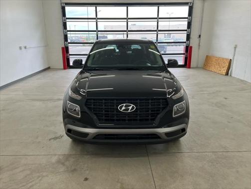 2024 Hyundai VENUE SE