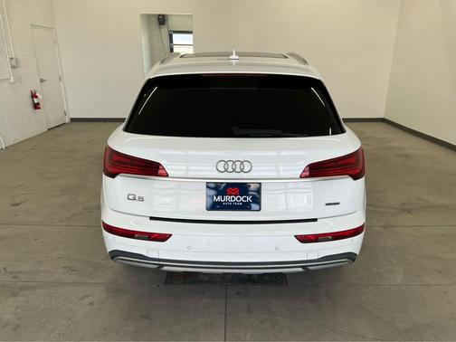 Glacier White Metallic 2021 Audi Q5 45 Premium Plus
