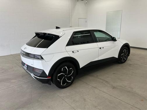 Atlas White 2023 Hyundai IONIQ 5 SEL