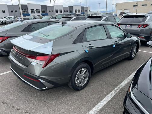 Amazon Gray 2026 Hyundai ELANTRA SE