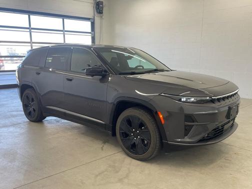 2025 Jeep Wagoneer S Launch Edition