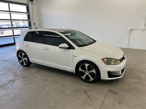 2015 Volkswagen Golf GTI 2.0T SE 4-Door