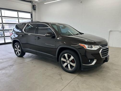 Sable Brown Metallic 2018 Chevrolet Traverse LT Leather