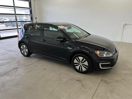 2016 Volkswagen e-Golf SE