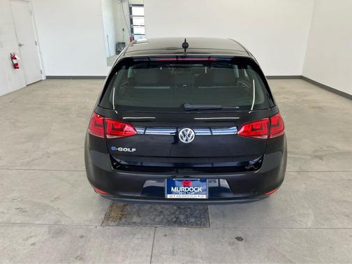 2016 Volkswagen e-Golf SE