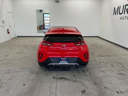 2020 Hyundai Veloster 2