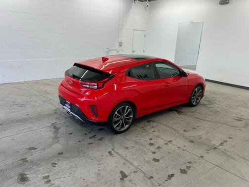 2020 Hyundai Veloster 2