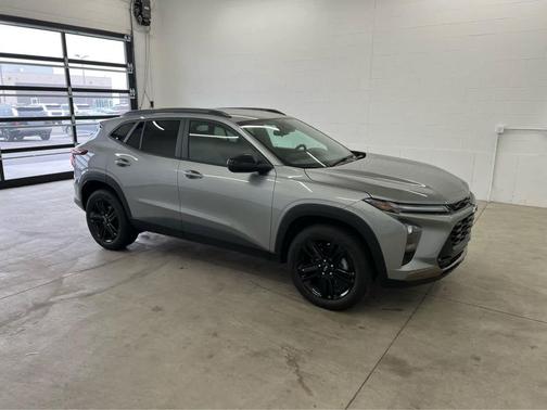 Sterling Gray Metallic 2025 Chevrolet Trax FWD ACTIV