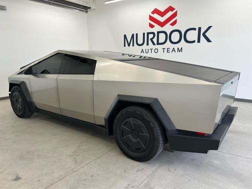 Ultra-Hard Stainless Steel 2025 Tesla Cybertruck All-Wheel Drive