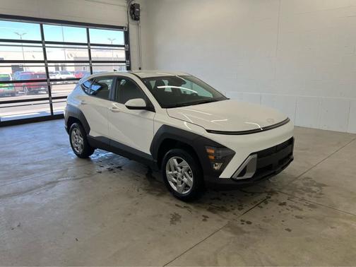 2025 Hyundai KONA SE