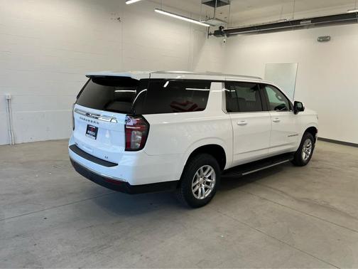 2021 Chevrolet Suburban LT