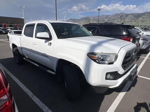 Super White 2017 Toyota Tacoma SR5