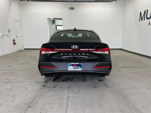 Abyss Black 2026 Hyundai ELANTRA Sport
