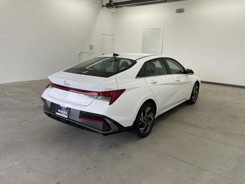 2025 Hyundai ELANTRA HEV Limited