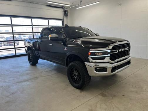 2020 RAM 2500 Laramie Crew Cab 4X4 6'4' Box