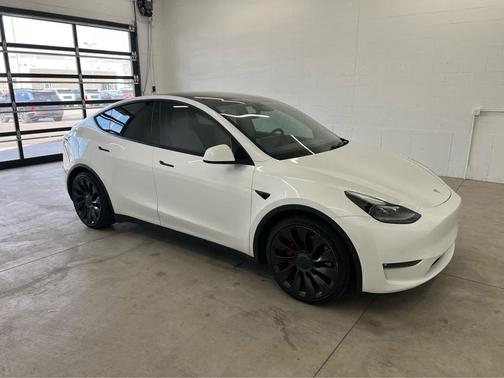 2022 Tesla Model Y Performance Dual Motor All-Wheel Drive