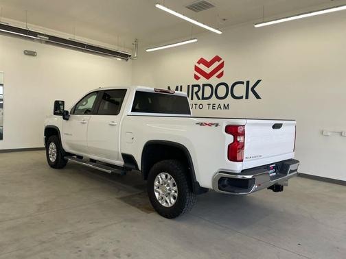Summit White 2022 Chevrolet Silverado 3500 LT