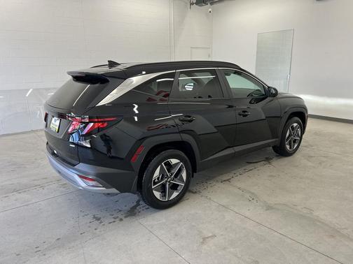 Phantom Black 2026 Hyundai TUCSON SEL