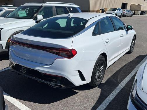 Glacial White Pearl 2023 Kia K5 LXS